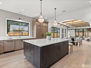 10789 SE 10th Street, Bellevue WA 98004