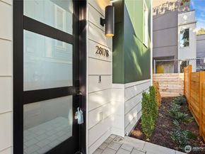 2817 Franklin Avenue E B, Seattle WA 98102