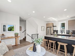 2817 Franklin Avenue E B, Seattle WA 98102