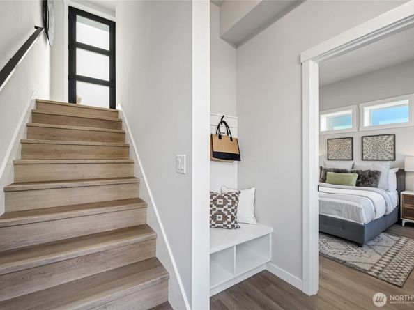 2817 Franklin Avenue E B, Seattle WA 98102