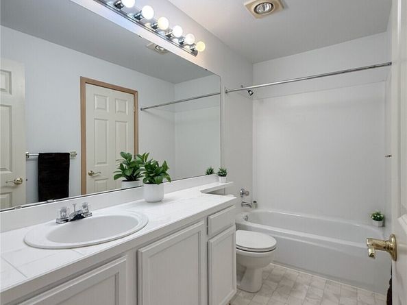 5620 14th Drive W Q302, Everett WA 98203