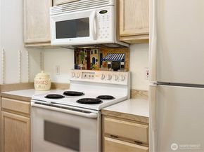 5620 14th Drive W Q302, Everett WA 98203