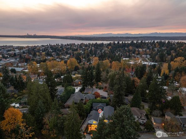 11217 NE 95th Street, Kirkland WA 98033