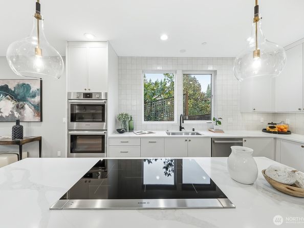 11217 NE 95th Street, Kirkland WA 98033