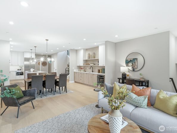 11217 NE 95th Street, Kirkland WA 98033