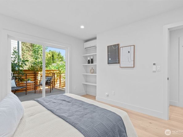 7344 22nd Avenue NW, Seattle WA 98117