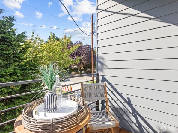 7344 22nd Avenue NW, Seattle WA 98117