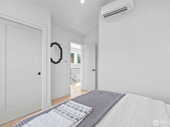 7344 22nd Avenue NW, Seattle WA 98117