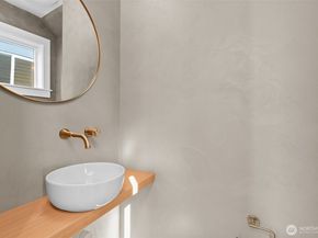 7344 22nd Avenue NW, Seattle WA 98117