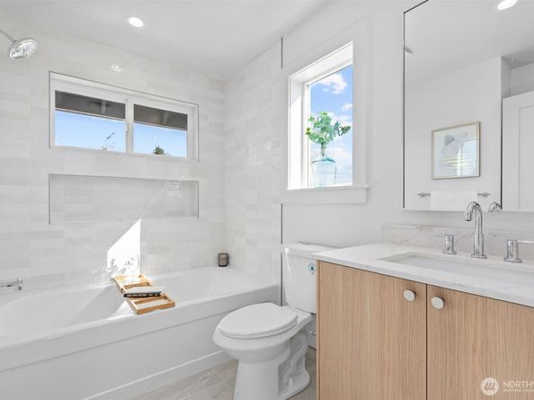 7344 22nd Avenue NW, Seattle WA 98117