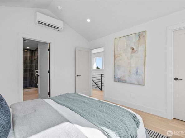 7344 22nd Avenue NW, Seattle WA 98117