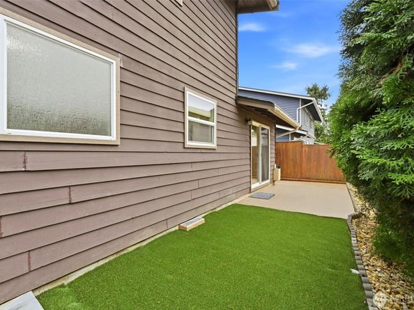 1721 Madison Street F, Everett WA 98203