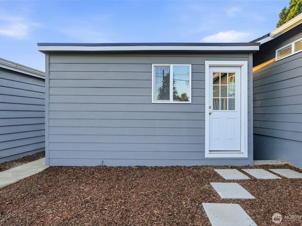 7227 S 120th Street, Seattle WA 98178