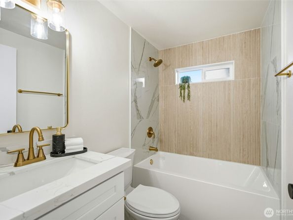 7227 S 120th Street, Seattle WA 98178