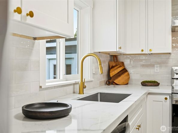 7227 S 120th Street, Seattle WA 98178