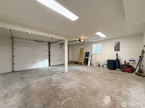 15905 118th Place NE, Bothell WA 98011