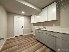 15905 118th Place NE, Bothell WA 98011