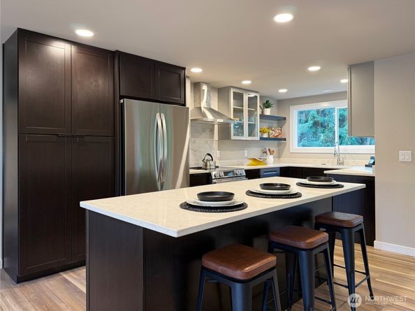 15905 118th Place NE, Bothell WA 98011