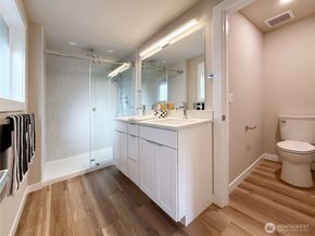 15905 118th Place NE, Bothell WA 98011