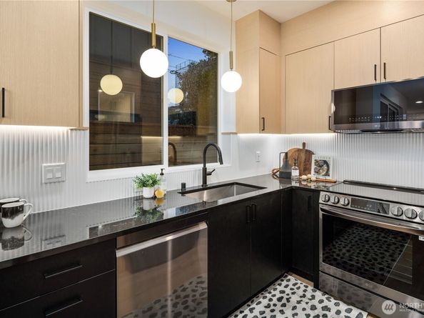 3417 48th Avenue SW, Seattle WA 98116