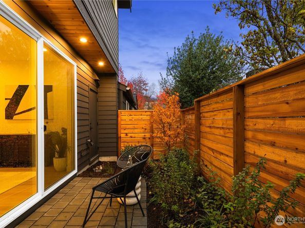 3417 48th Avenue SW, Seattle WA 98116