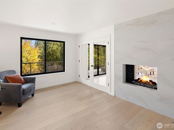 16040 36th Avenue NE, Lake Forest Park WA 98155