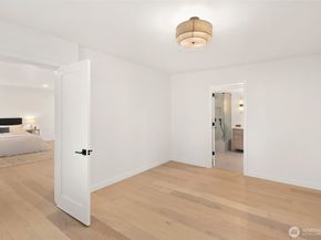 16040 36th Avenue NE, Lake Forest Park WA 98155