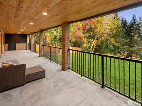 16040 36th Avenue NE, Lake Forest Park WA 98155