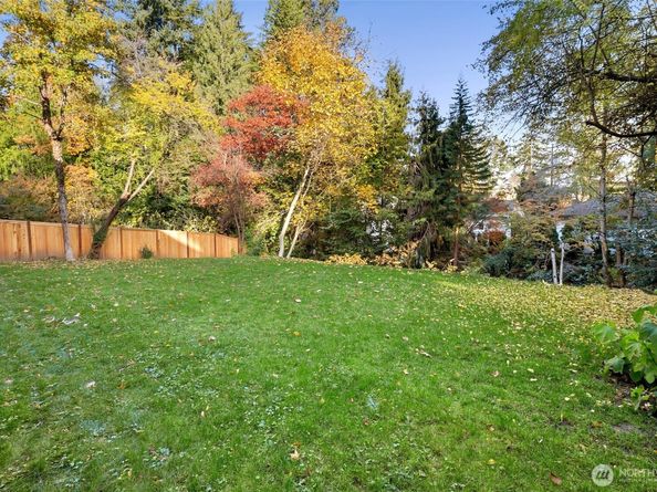 16040 36th Avenue NE, Lake Forest Park WA 98155