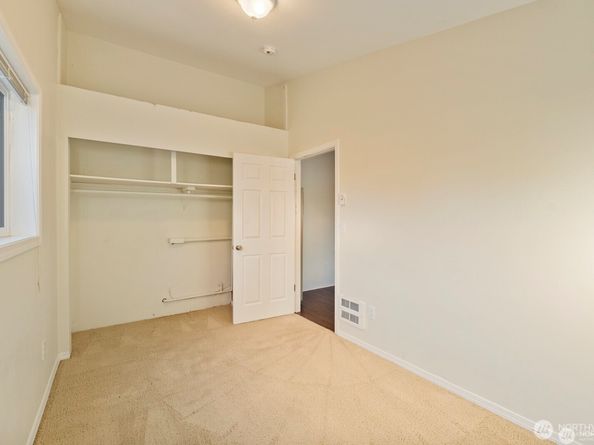 120 N 80th Street, Seattle WA 98103