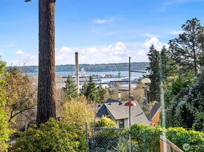 410 S Charleston Avenue, Bremerton WA 98312