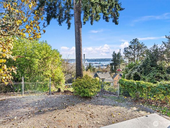 410 S Charleston Avenue, Bremerton WA 98312