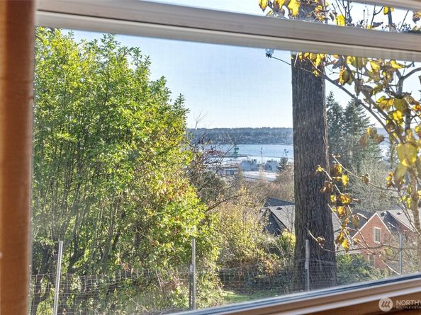 410 S Charleston Avenue, Bremerton WA 98312