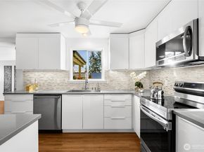 4515 NE 17th Place, Renton WA 98059