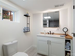 1202 Broadway Avenue, Bremerton WA 98337