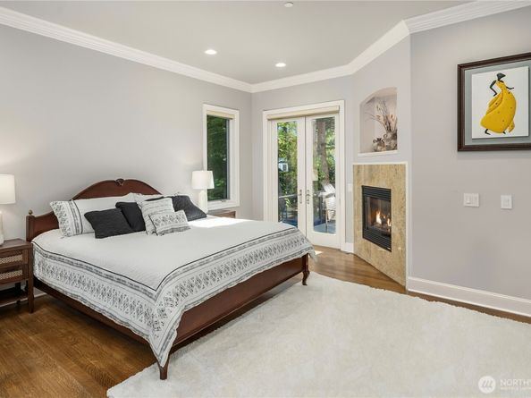 2 Crescent Key SE, Bellevue WA 98006