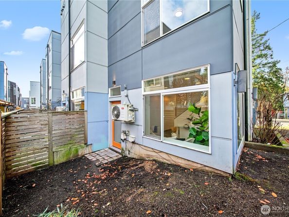 5936 S 36th Avenue A, Seattle WA 98118