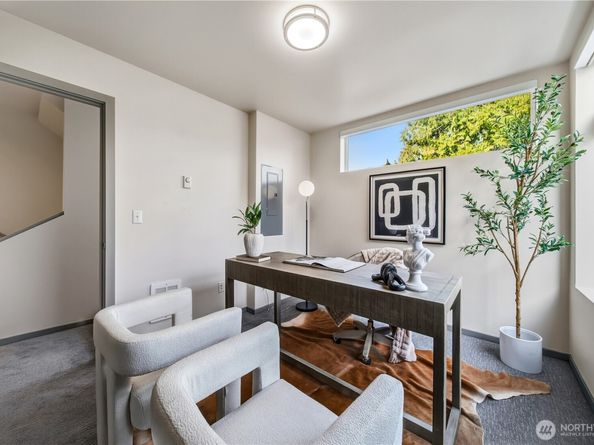 5936 S 36th Avenue A, Seattle WA 98118