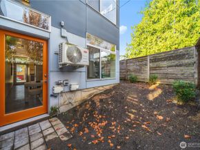 5936 S 36th Avenue A, Seattle WA 98118