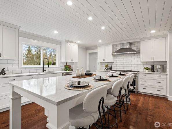 18509 236th Avenue NE, Woodinville WA 98077