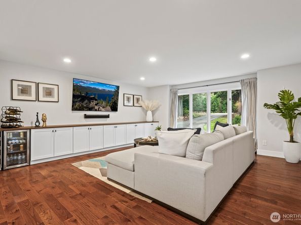 18509 236th Avenue NE, Woodinville WA 98077