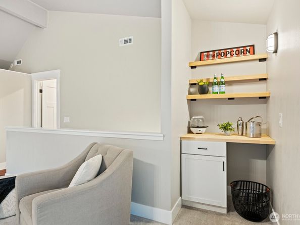 18509 236th Avenue NE, Woodinville WA 98077