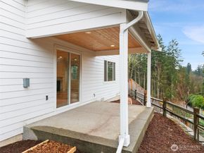 759 SE Nordmann Loop, Port Orchard WA 98366