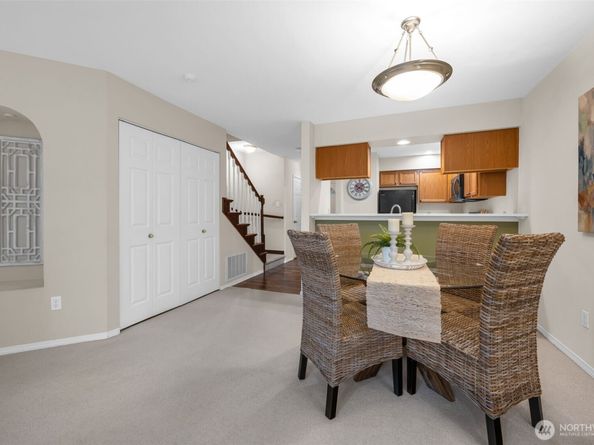 22638 44th Avenue W 6, Mountlake Terrace WA 98043