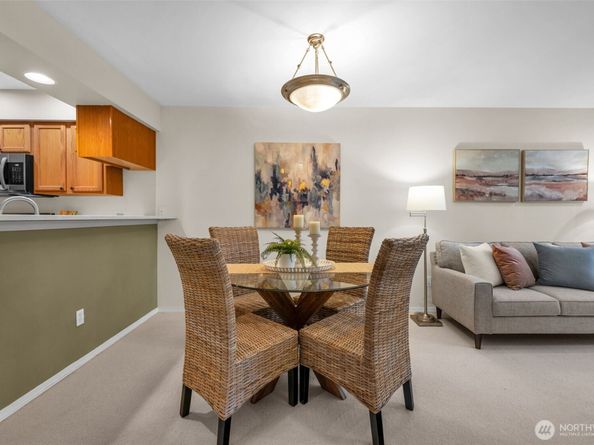 22638 44th Avenue W 6, Mountlake Terrace WA 98043