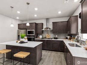 638 SE 11th Place 9, North Bend WA 98045