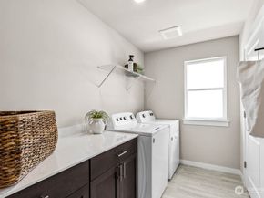 638 SE 11th Place 9, North Bend WA 98045