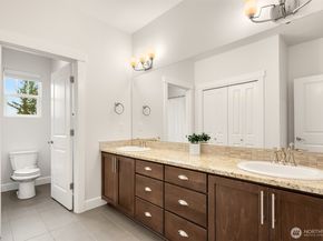 622 Mt Teneriffe Drive SE, North Bend WA 98045