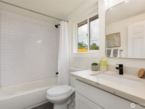 8416 Duncan Avenue S, Seattle WA 98118