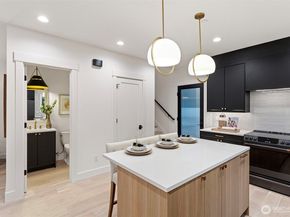 11218 115th Place NE, Kirkland WA 98033